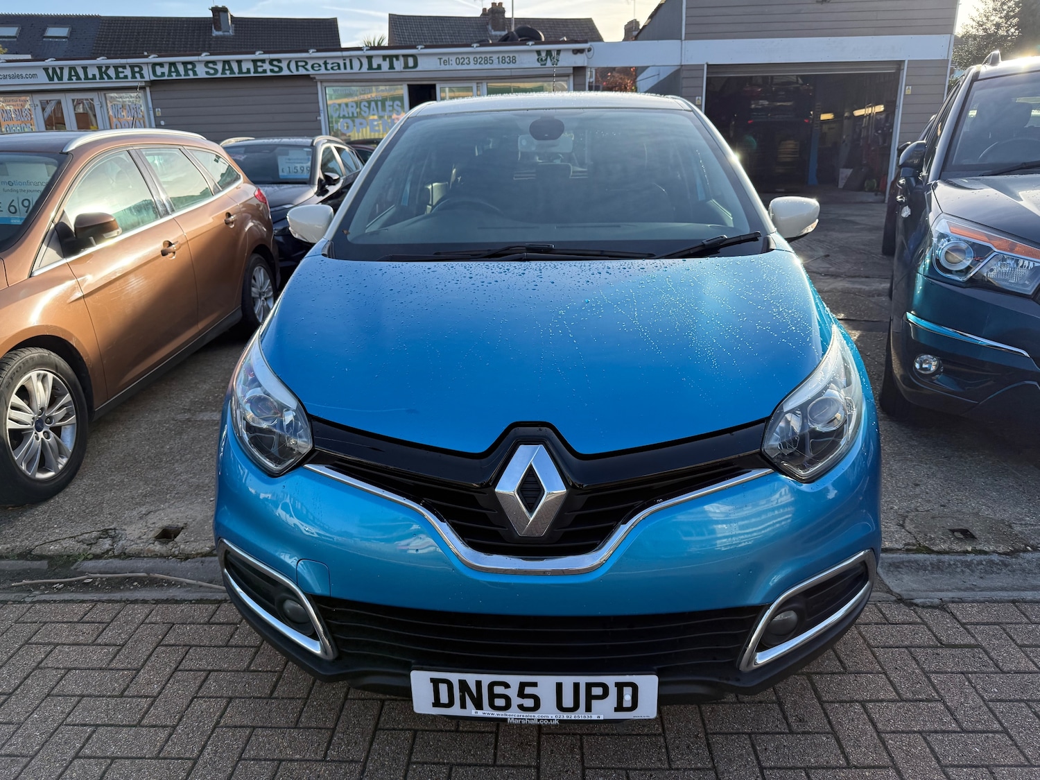 Used Renault Captur 2015 for sale - 76346843: Photo 2