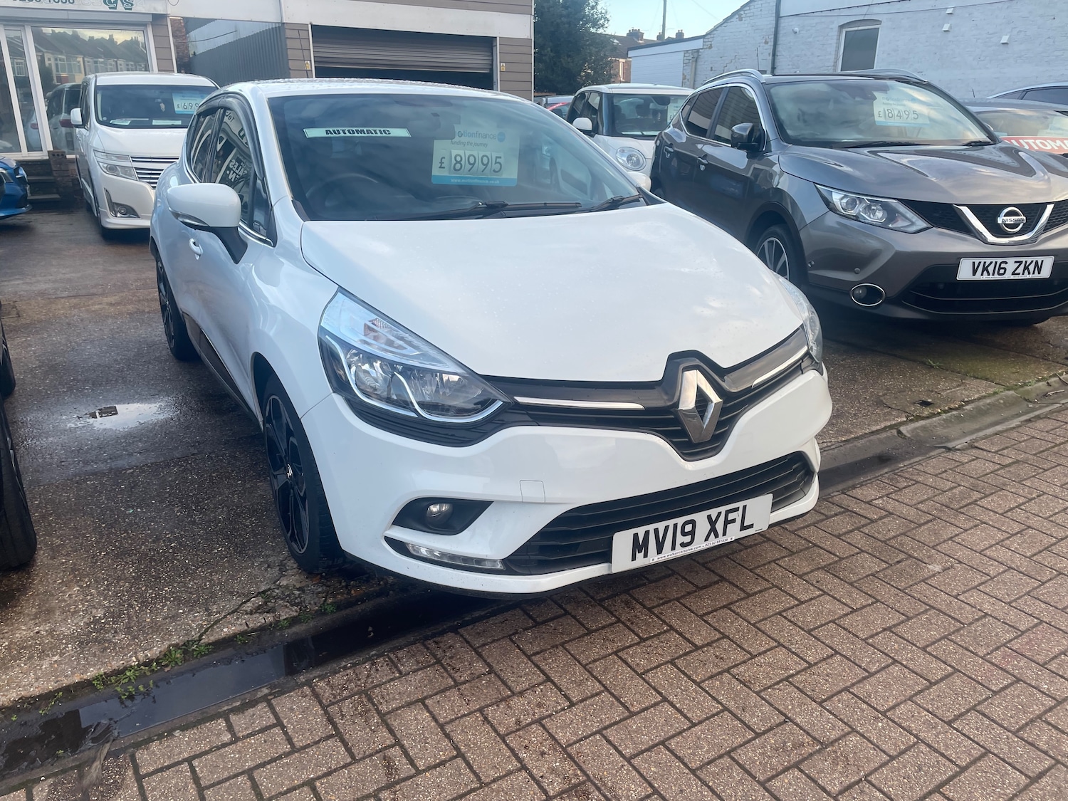 Used Renault Clio 2019 for sale - 77364105: Photo 3