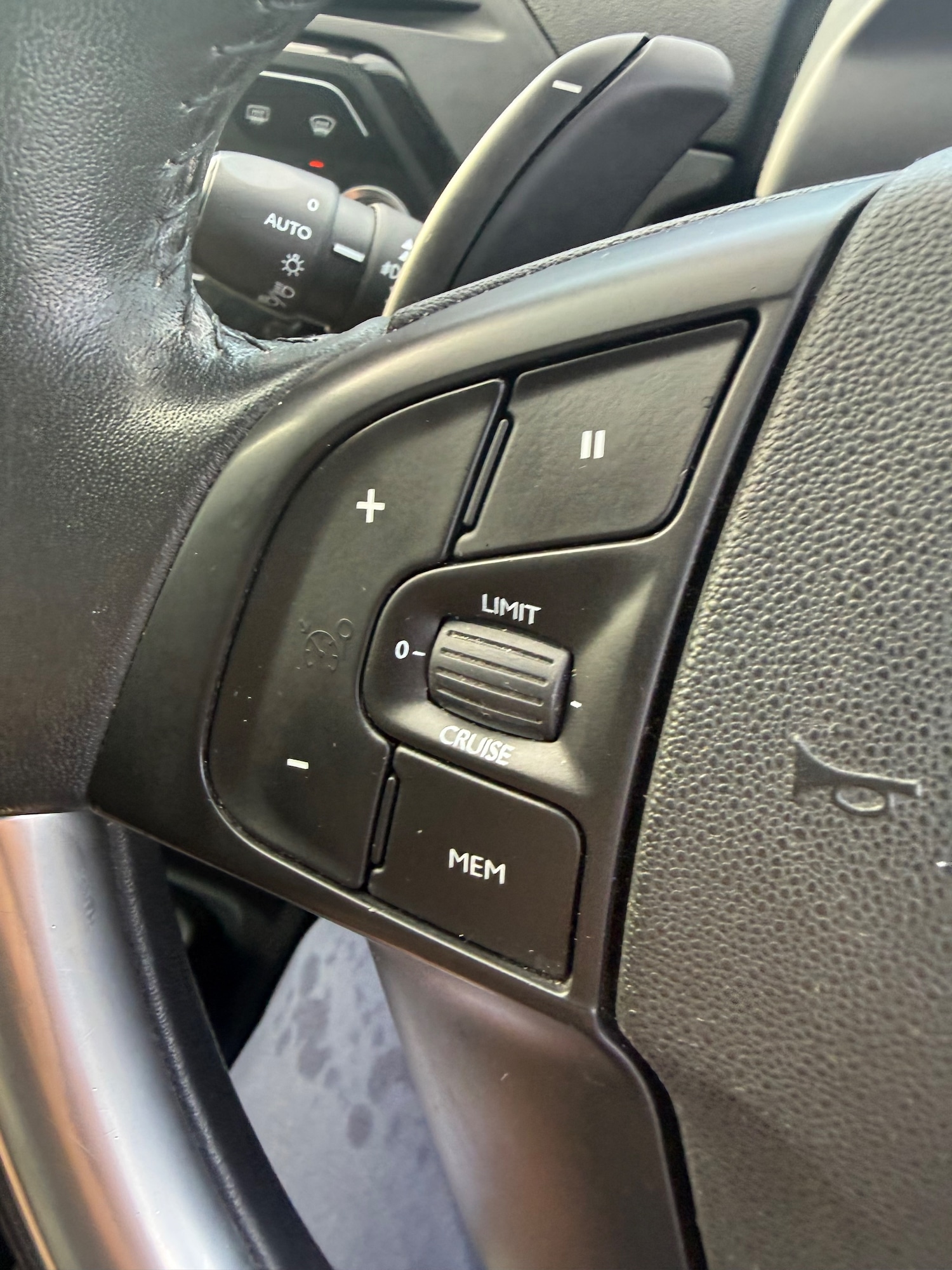 Used Citroen C4 Picasso 2015 for sale - 75643946: Photo 32