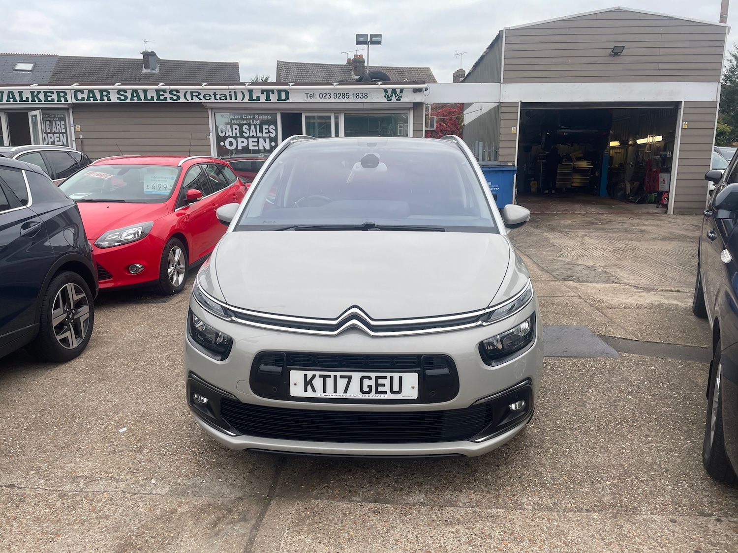 Used Citroen C4 Grand Picasso 2017 for sale - 76299844: Photo 2