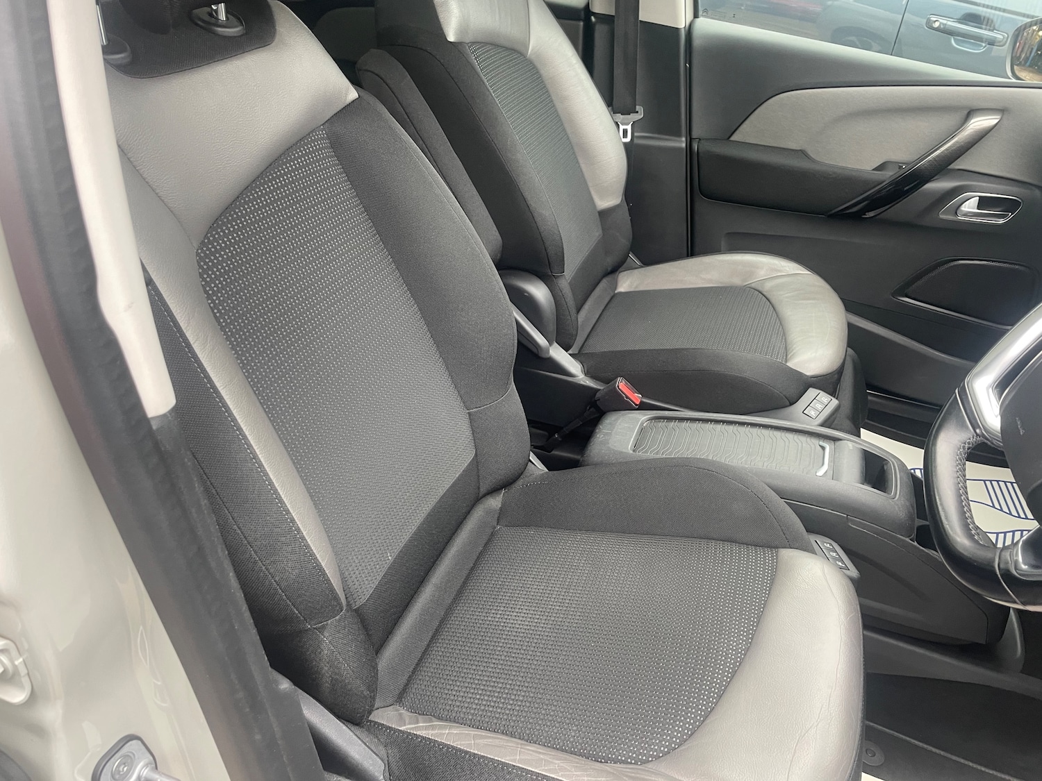 Used Citroen C4 Grand Picasso 2017 for sale - 76299844: Photo 22