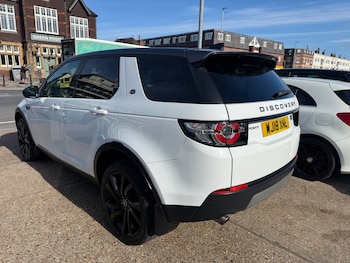 Used Land Rover Discovery Sport 2018 for sale - 78311314: Photo