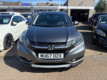 Used Honda HR-V 2017 for sale - 78111726: Photo