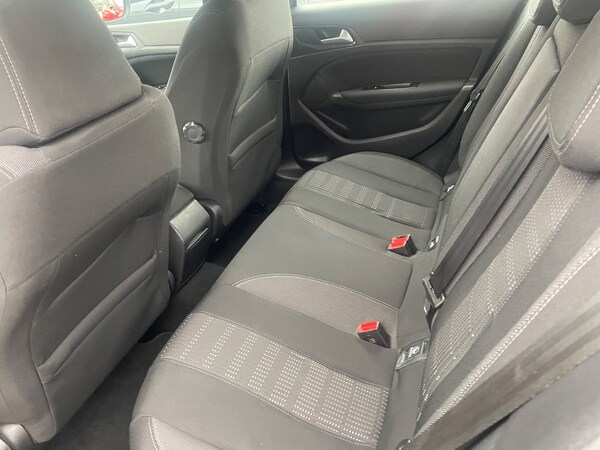 Used Peugeot 308 2017 for sale - 76082420: Photo 28