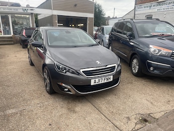 Used Peugeot 308 2017 for sale - 76082420: Photo 3