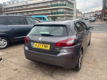 Used Peugeot 308 2017 for sale - 76082420: Photo 4