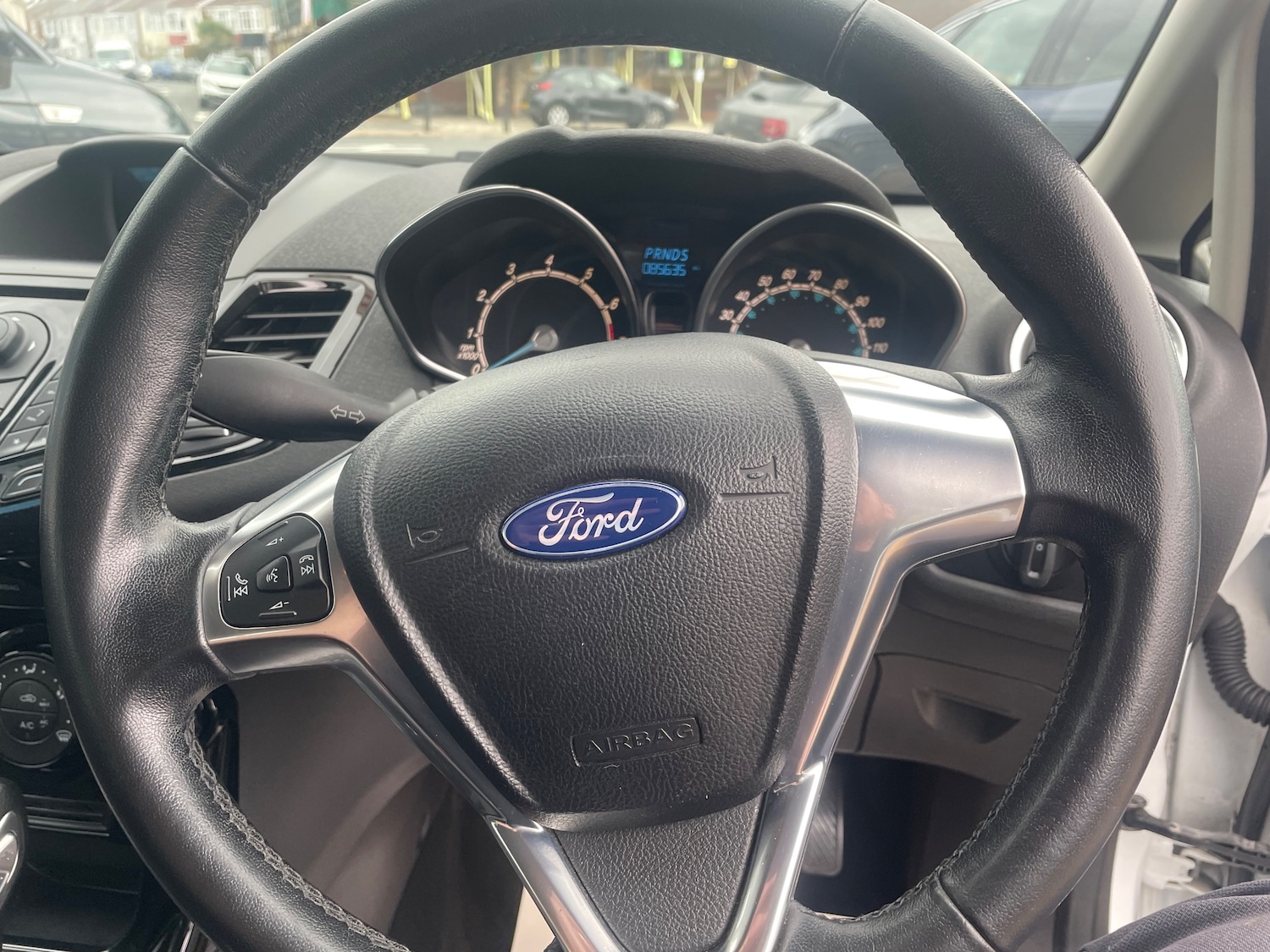 Used Ford Fiesta 2014 for sale - 76186857: Photo 10