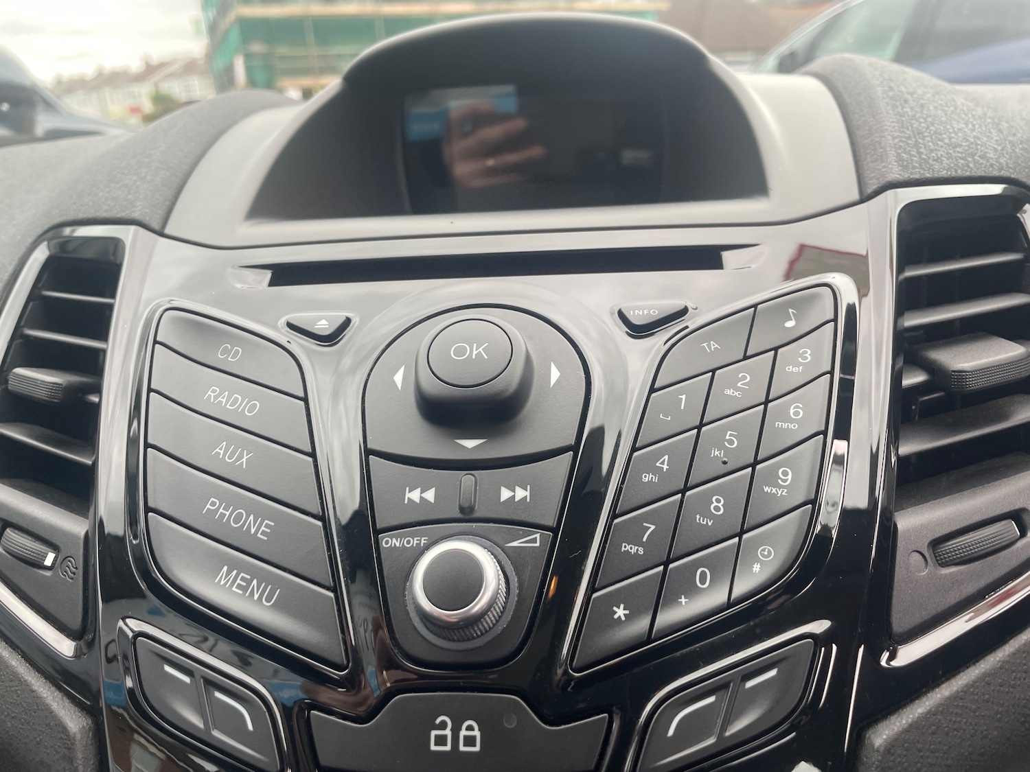 Used Ford Fiesta 2014 for sale - 76186857: Photo 16