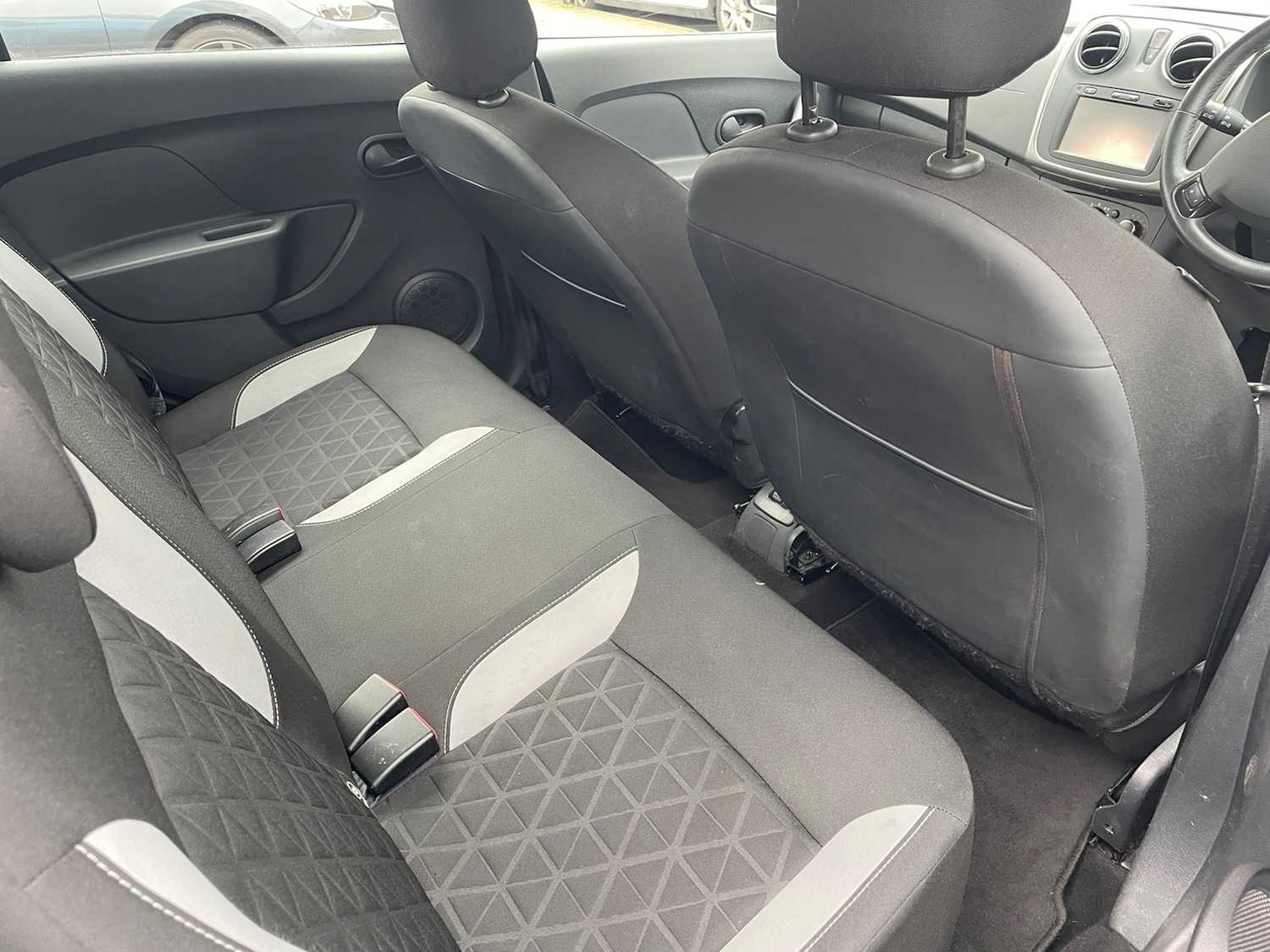 Used Dacia Sandero Stepway 2014 for sale - 78201488: Photo 17