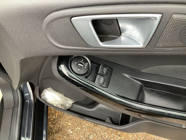 Used Ford Fiesta 2013 for sale - 73022578: Photo 10