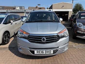 Used Ssangyong Turismo 2016 for sale - 79531224: Photo