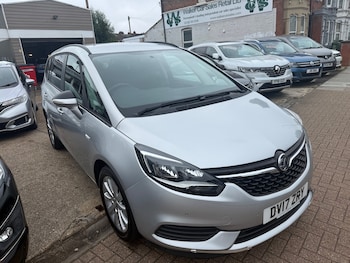 Used Vauxhall Zafira Tourer 2017 for sale - 78920456: Photo