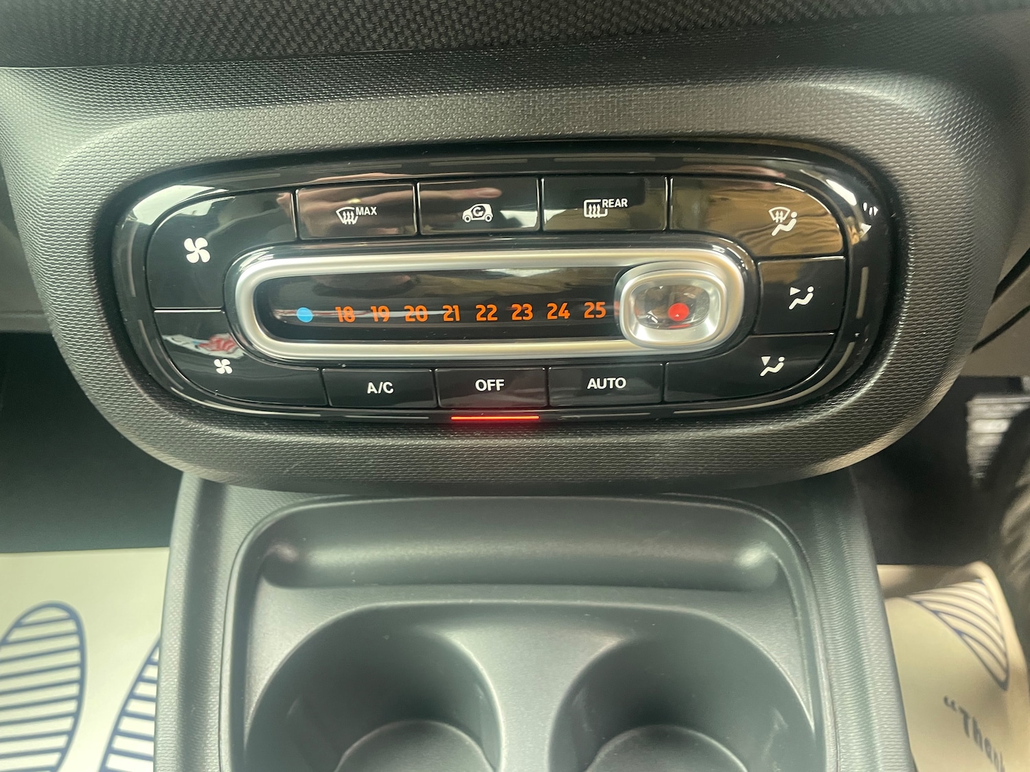 Used smart fortwo 2018 for sale - 75504685: Photo 20