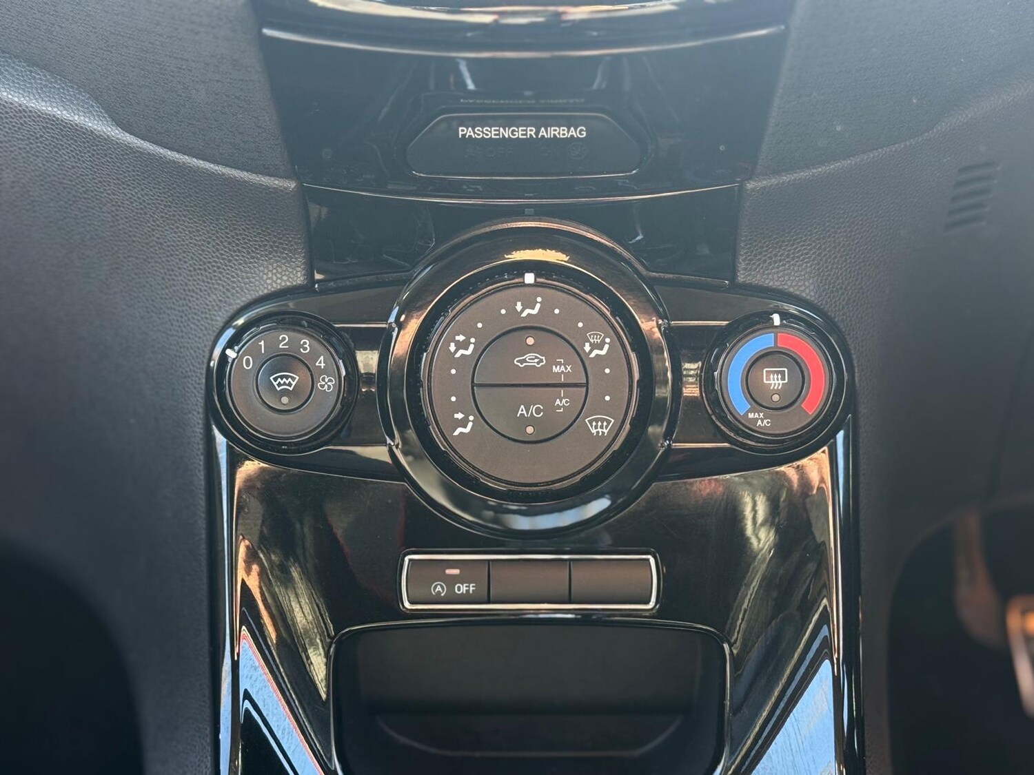 Used Ford Fiesta 2015 for sale - 77940483: Photo 26