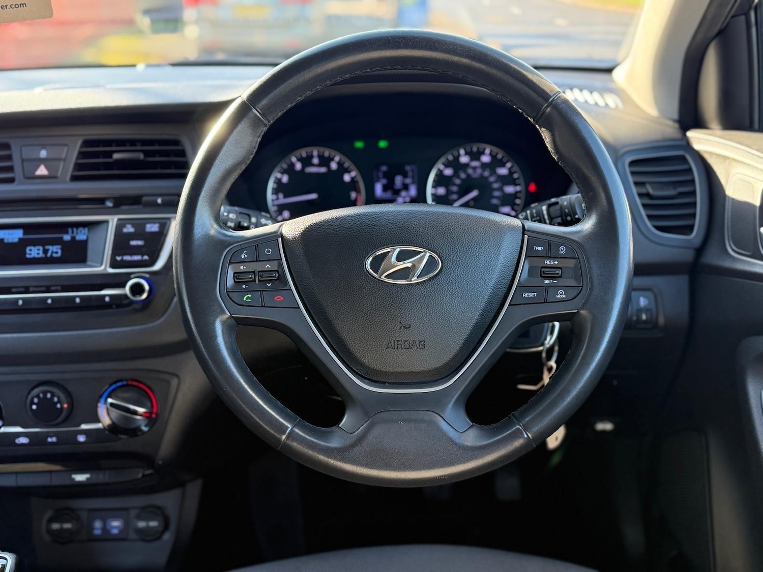 Used Hyundai i20 2015 for sale - 77809188: Photo 22