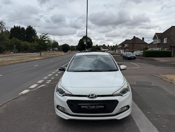 Used Hyundai i20 2015 for sale - 79396130: Photo