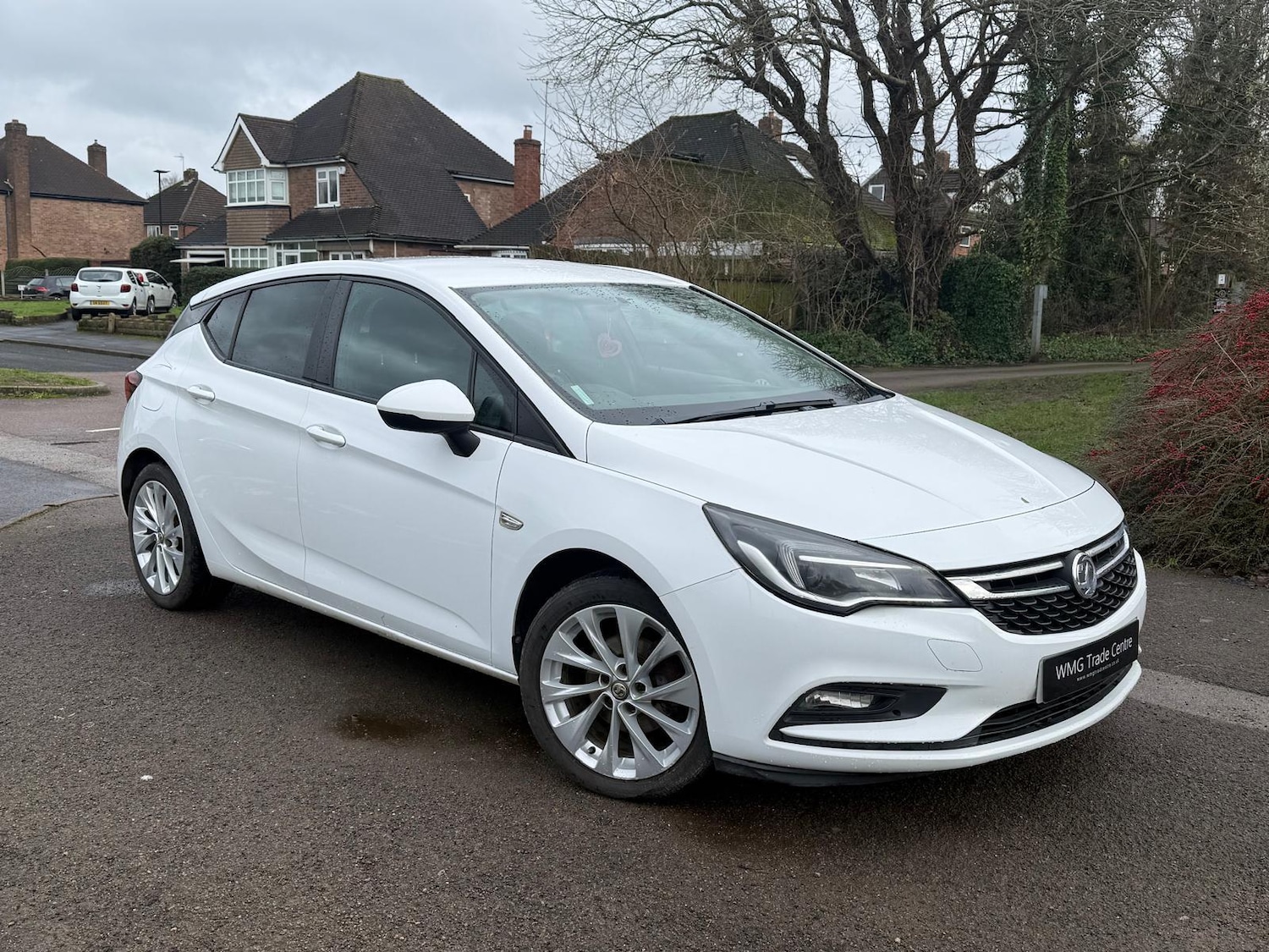 Used Vauxhall Astra for sale - 77824045: Photo 2