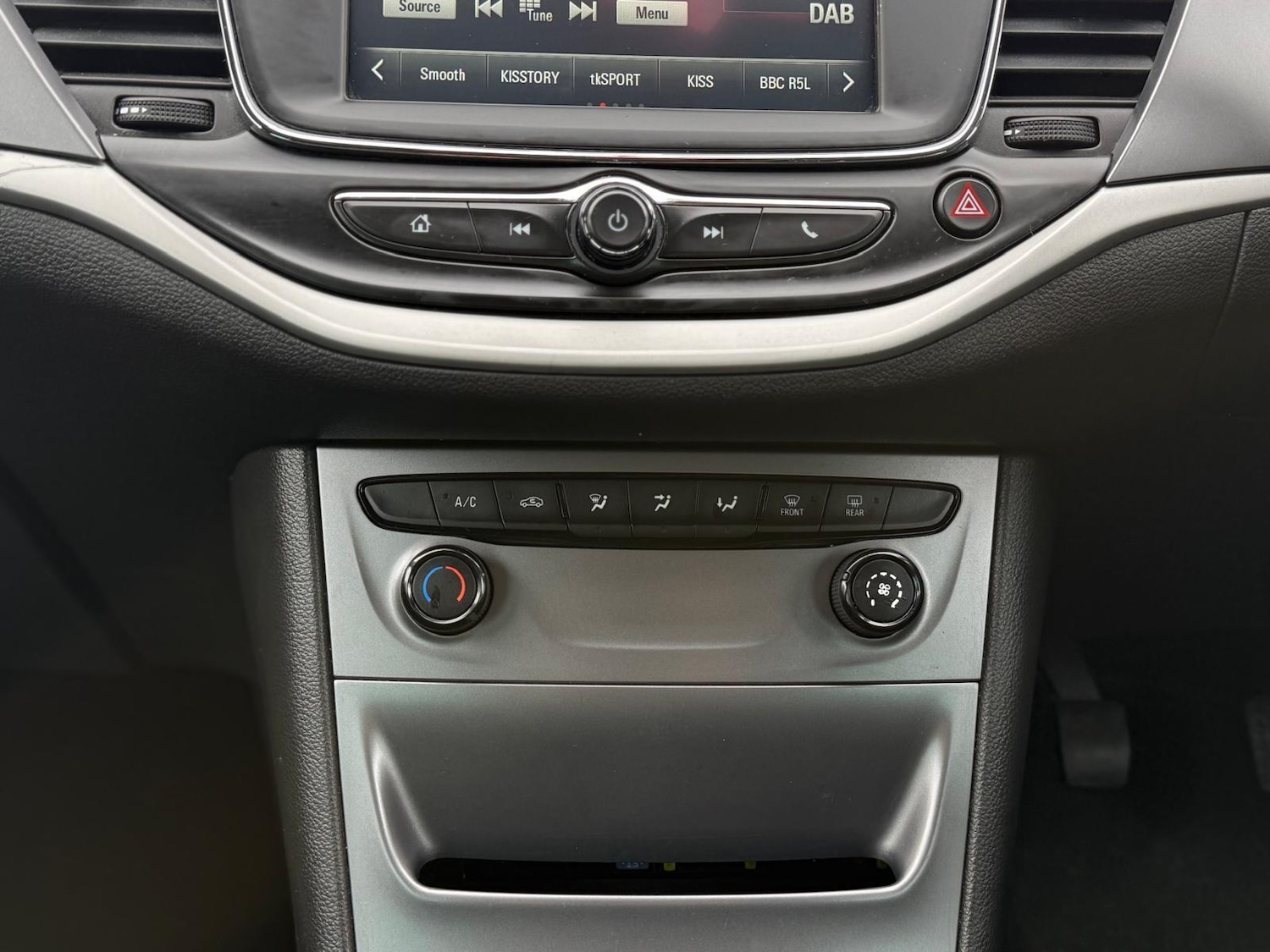 Used Vauxhall Astra for sale - 77824045: Photo 26