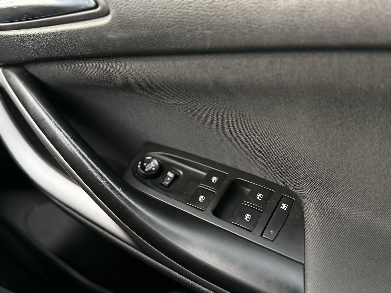 Used Vauxhall Astra for sale - 77824045: Photo 28