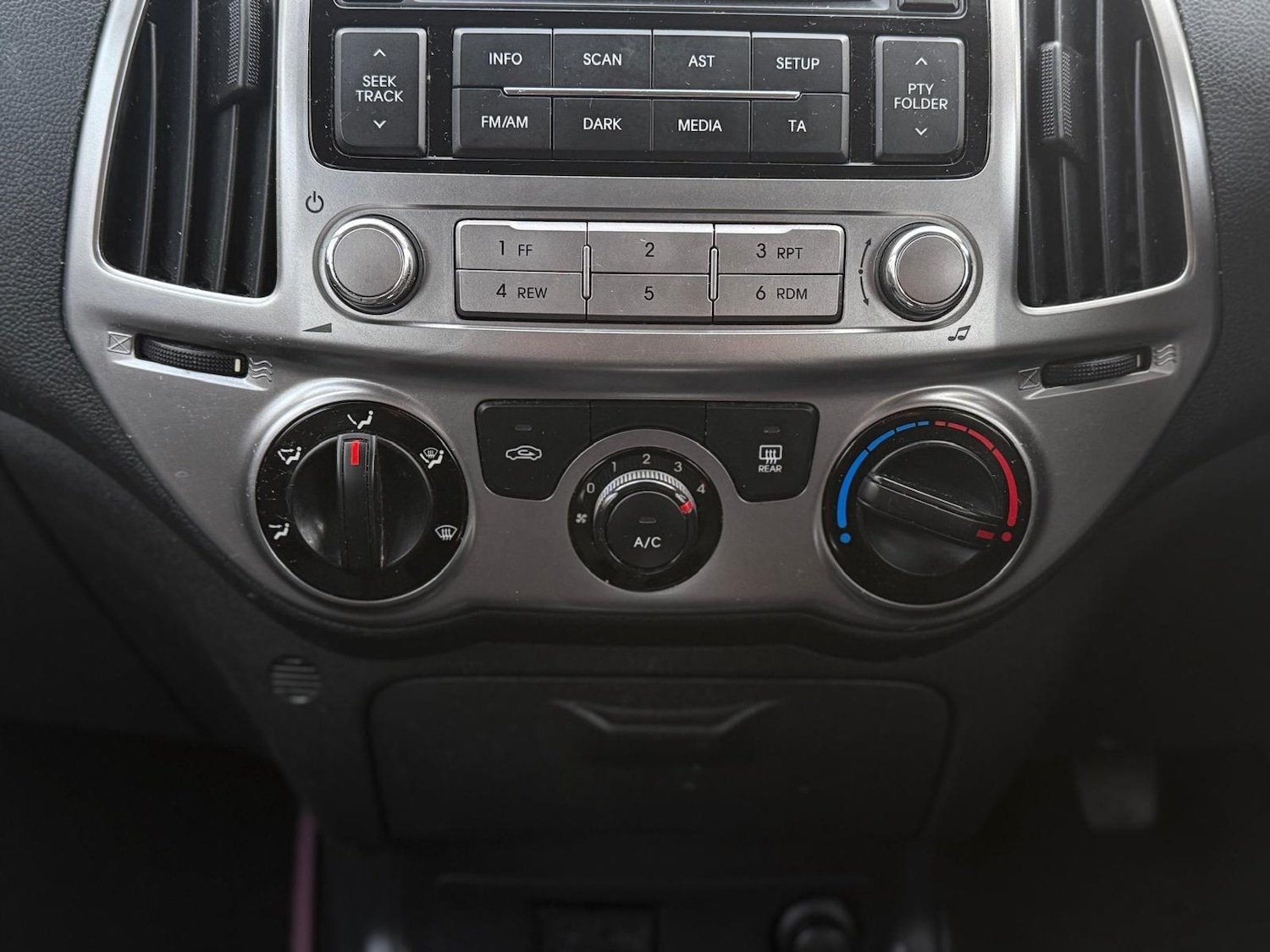 Used Hyundai i20 for sale - 77825097: Photo 26