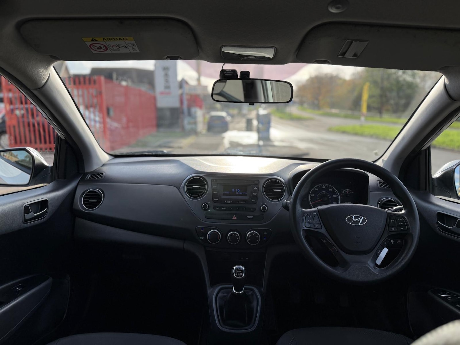 Used Hyundai i10 for sale - 77824085: Photo 19