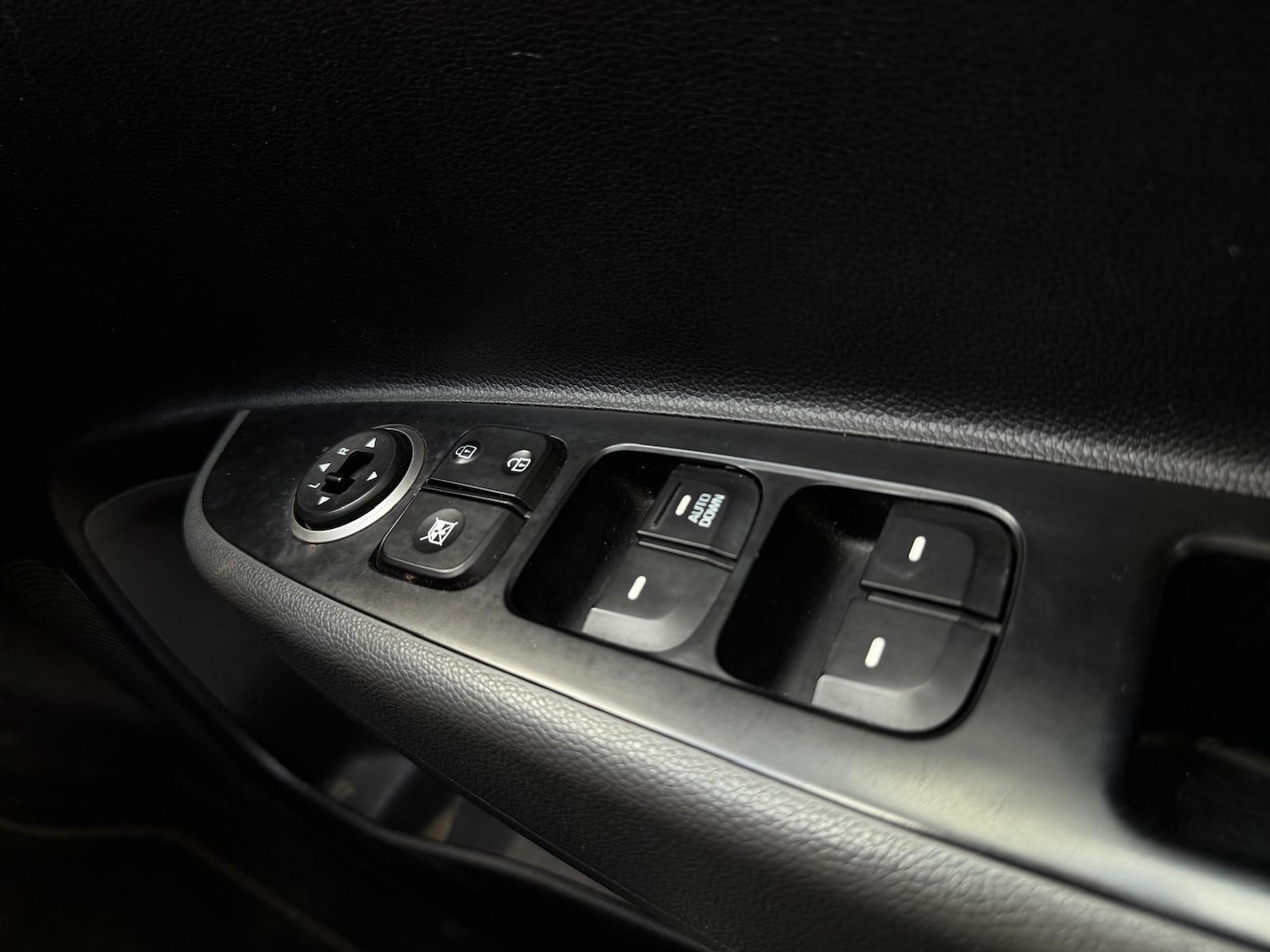 Used Hyundai i10 for sale - 77824085: Photo 28