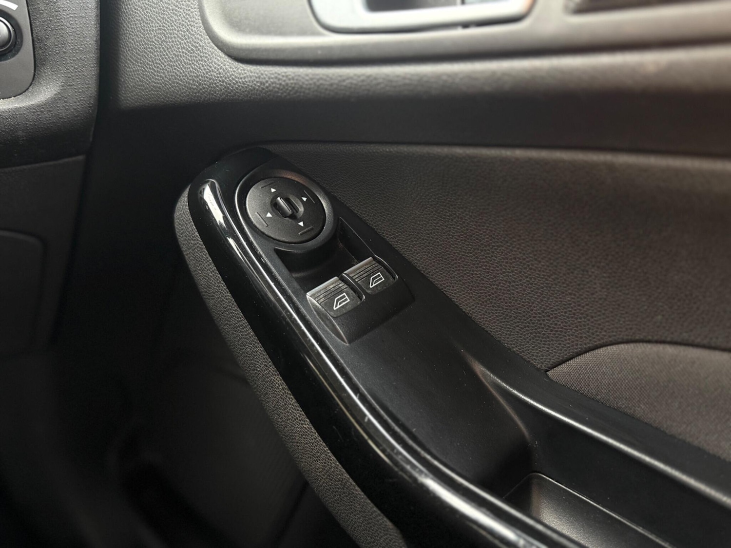 Used Ford Fiesta for sale - 78136195: Photo 28