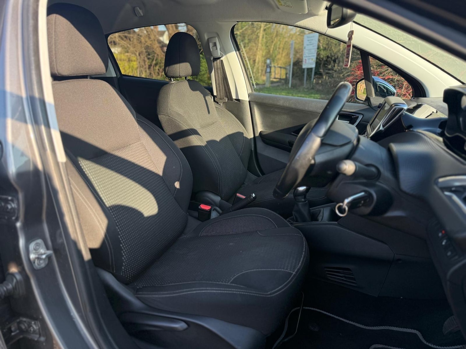 Used Peugeot 208 2018 for sale - 78101172: Photo 18