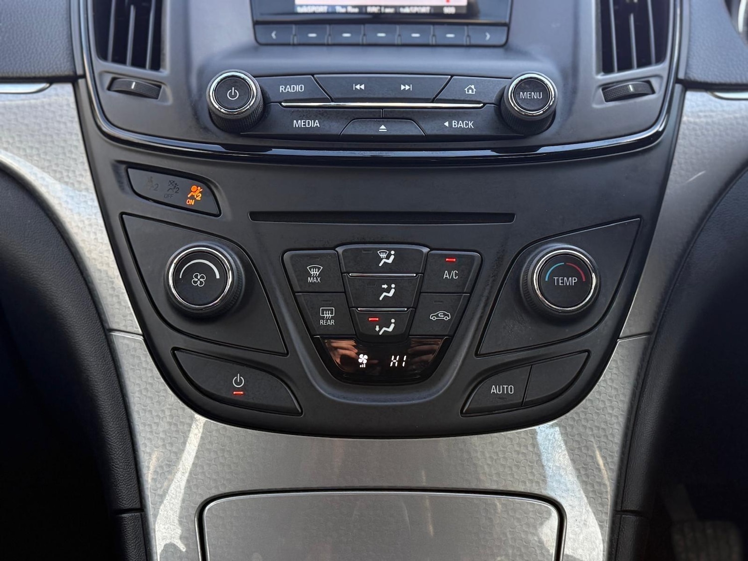 Used Vauxhall Insignia 2014 for sale - 77978287: Photo 24