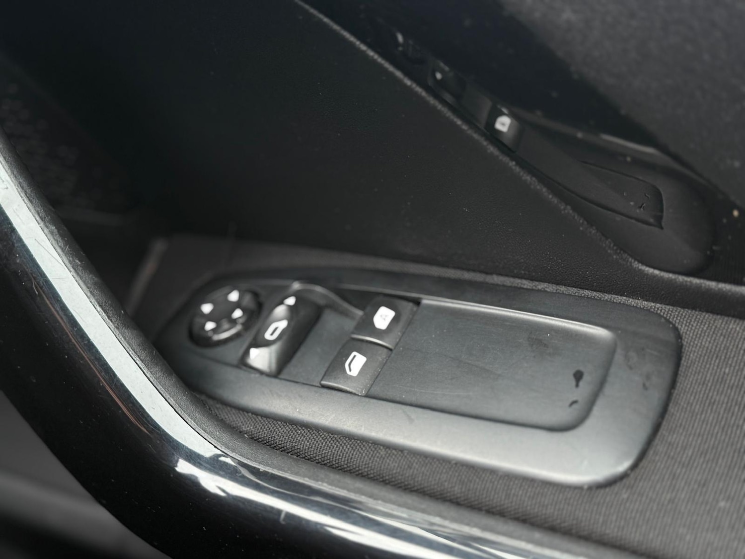 Used Peugeot 208 for sale - 77824981: Photo 31