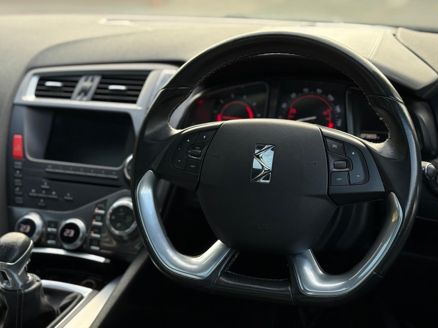 Used Citroen DS5 2015 for sale - 77823811: Photo 17