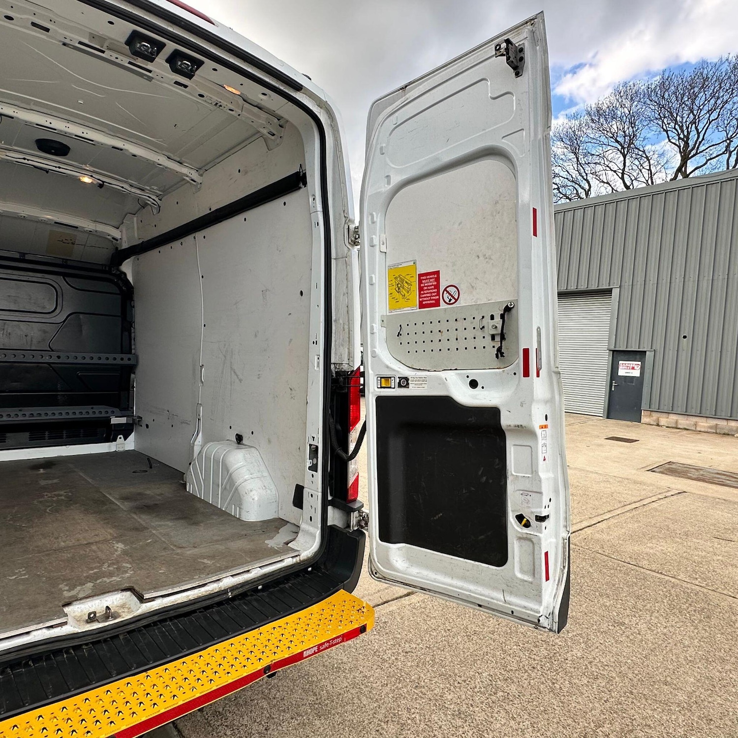 Used Ford Transit 2018 for sale - 78086080: Photo 32