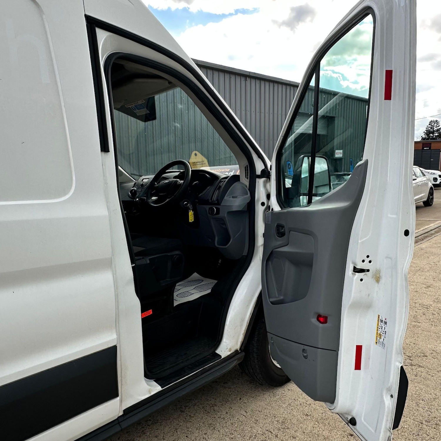Used Ford Transit 2018 for sale - 78086080: Photo 42