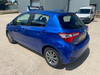 Used Toyota Yaris 2017 for sale - 78830282: Photo