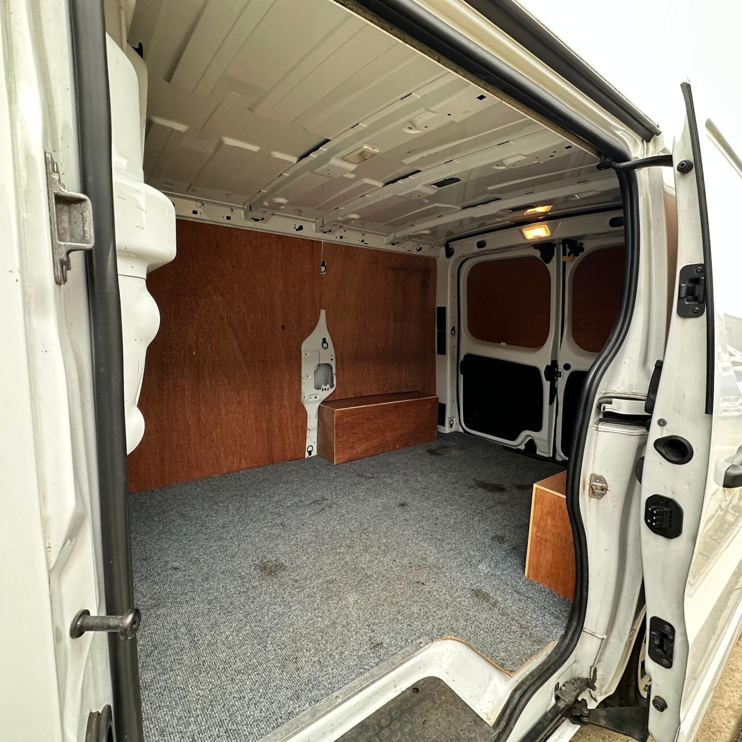 Used Vauxhall Vivaro 2017 for sale - 78071832: Photo 25