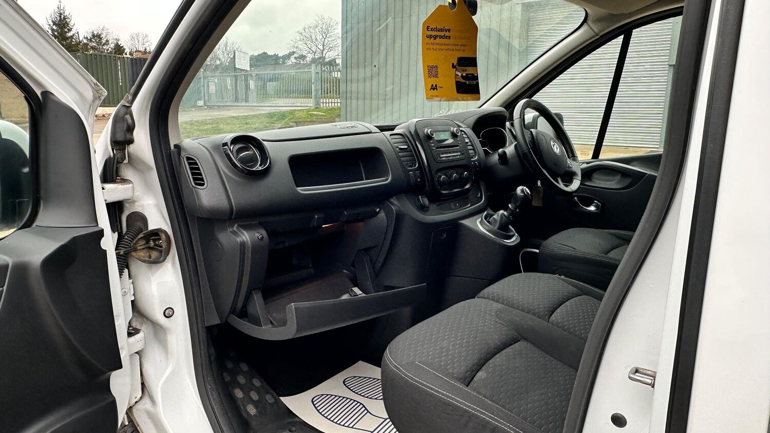 Used Vauxhall Vivaro 2017 for sale - 78071832: Photo 46