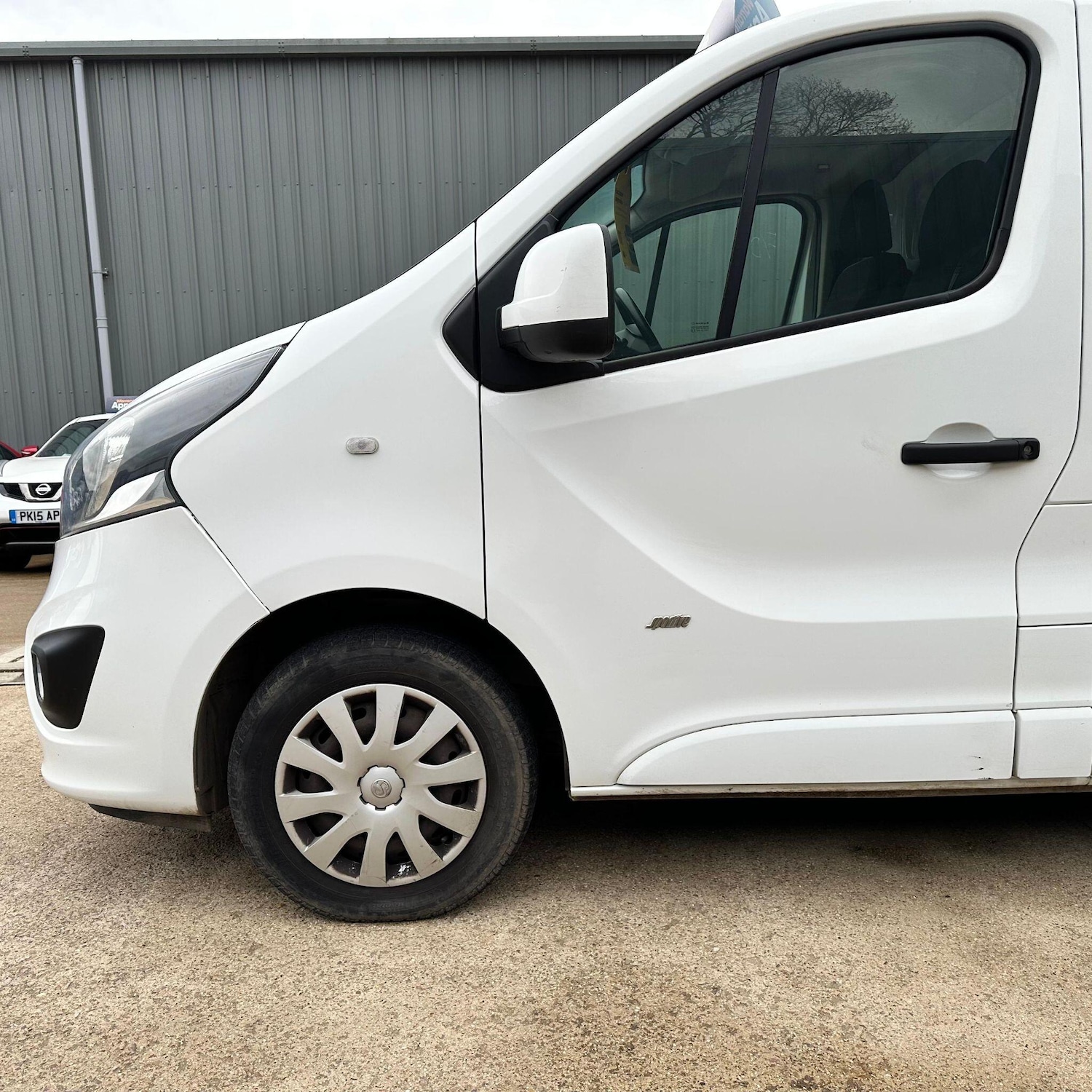 Used Vauxhall Vivaro 2017 for sale - 78071832: Photo 8