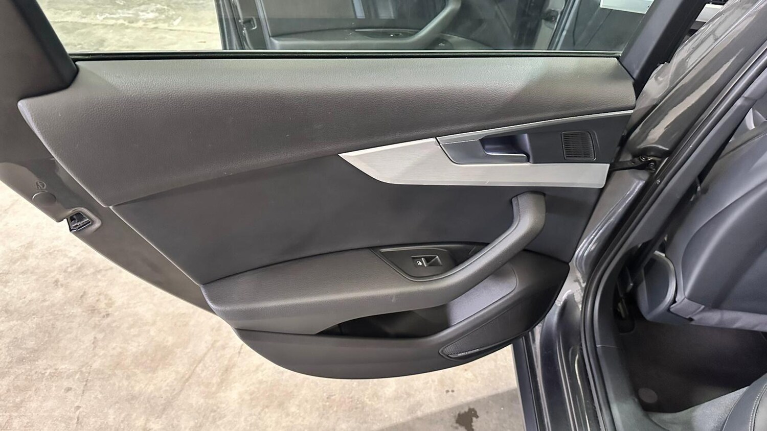 Used Audi A4 2016 for sale - 78072636: Photo 29