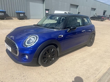 Used MINI Hatch 2018 for sale - 78334301: Photo