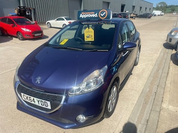 Used Peugeot 208 2014 for sale - 78675276: Photo