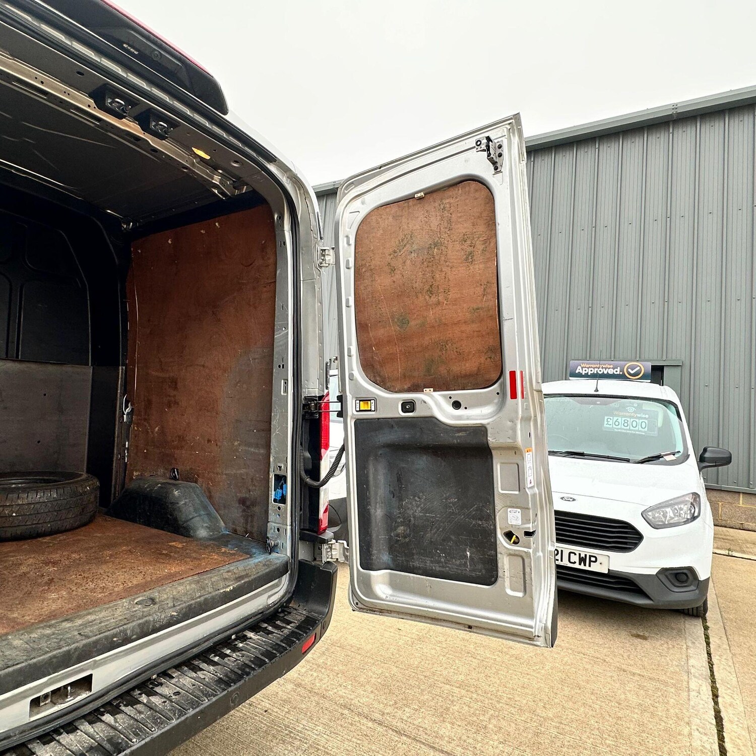 Used Ford Transit 2020 for sale - 78072330: Photo 28