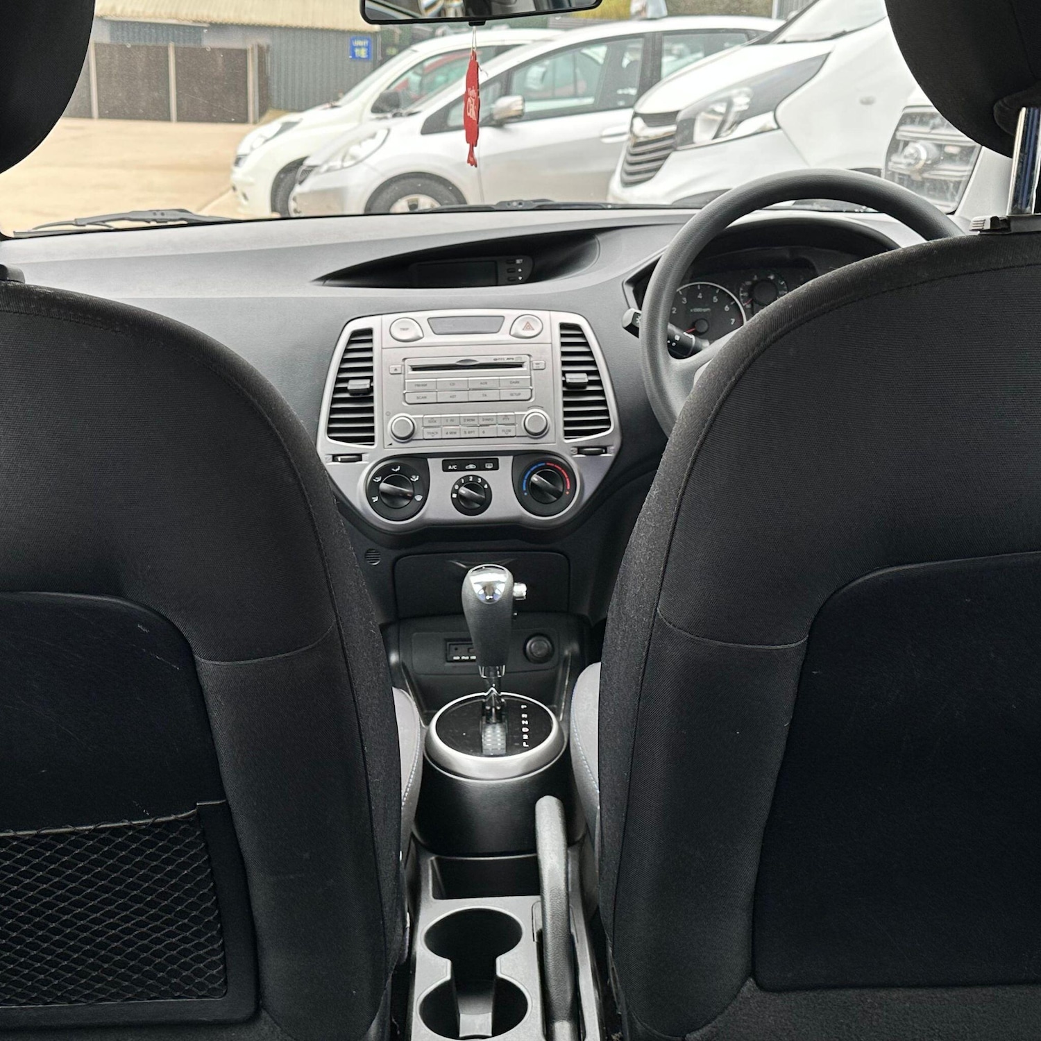 Used Hyundai i20 2010 for sale - 78072803: Photo 13