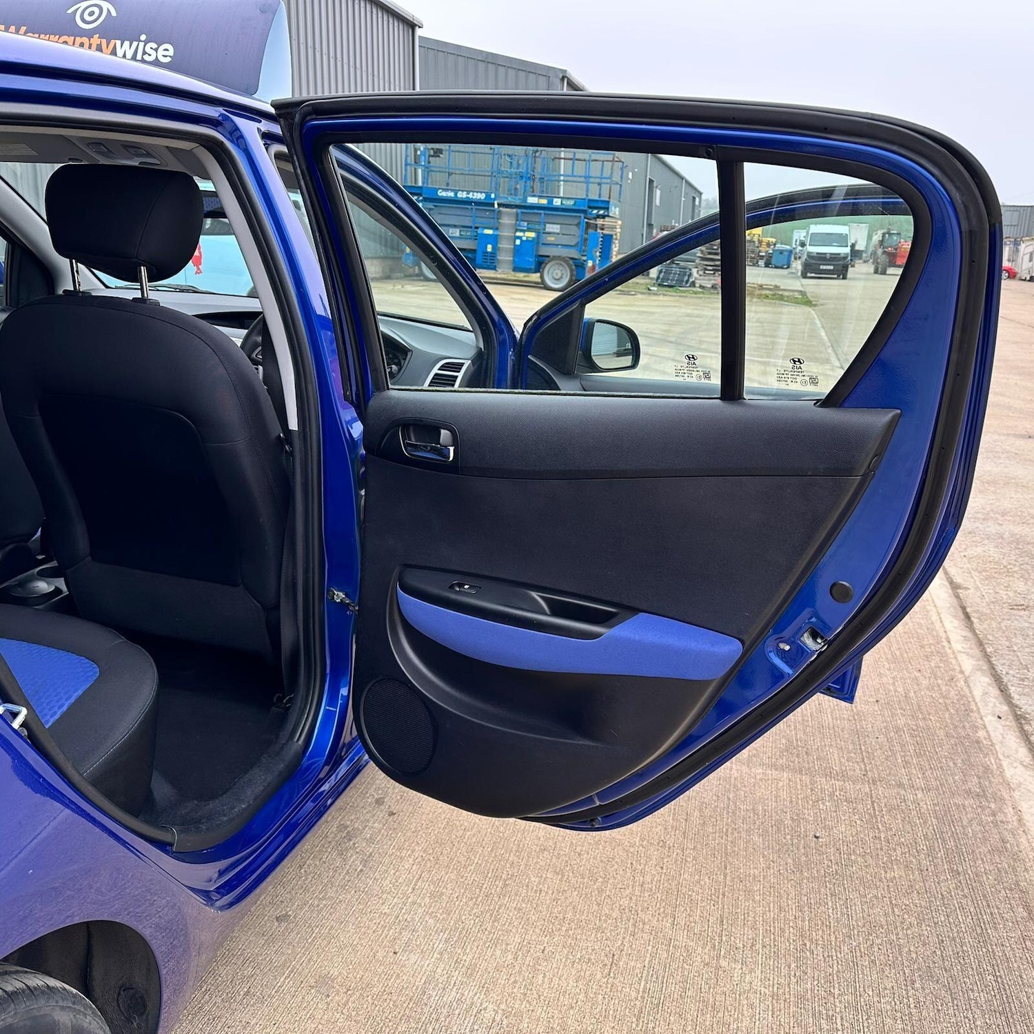 Used Hyundai i20 2010 for sale - 78072803: Photo 24