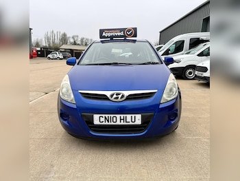 Used Hyundai i20 2010 for sale - 78072803: Photo