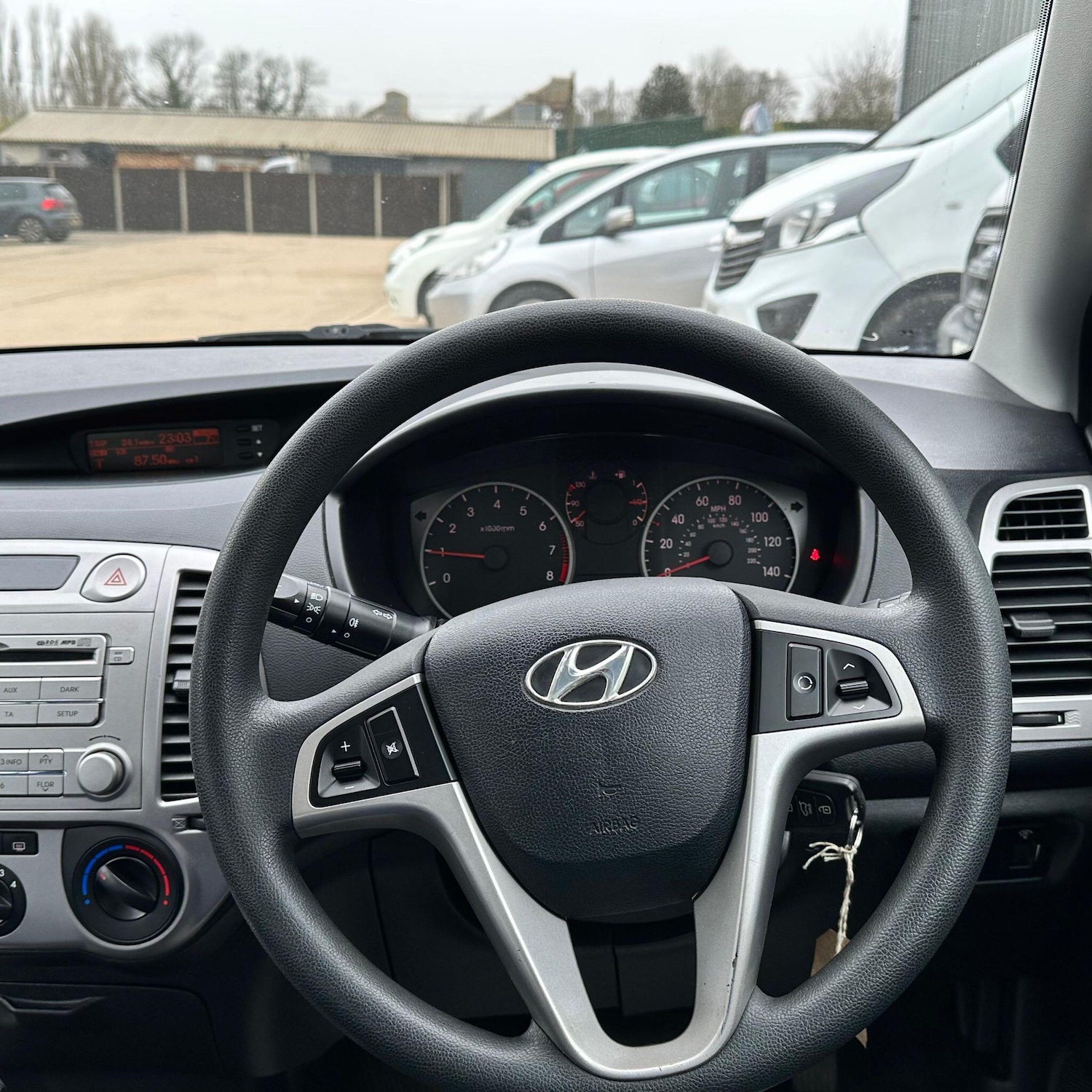Used Hyundai i20 2010 for sale - 78072803: Photo 34