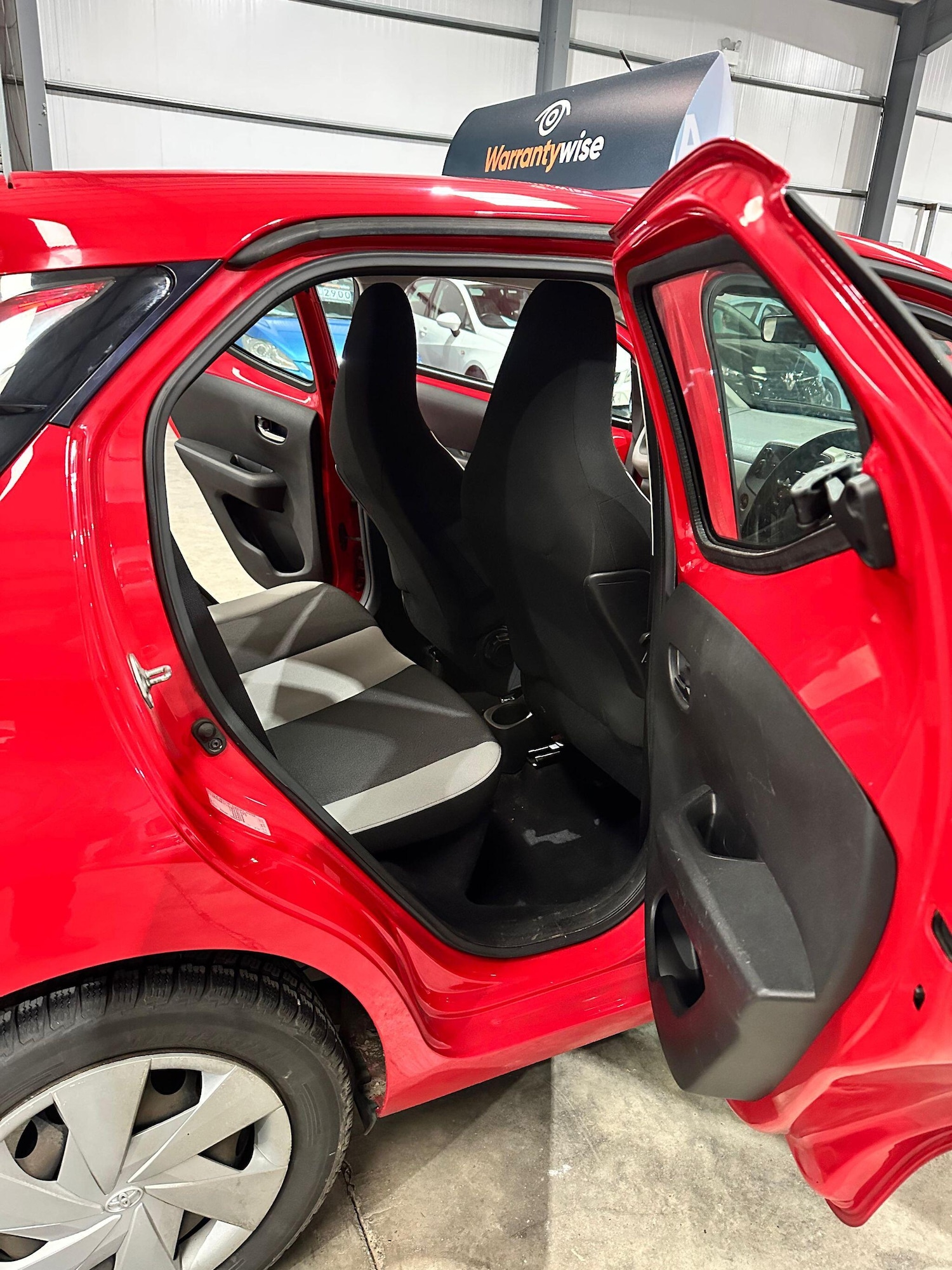 Used Toyota AYGO 2018 for sale - 78072162: Photo 26