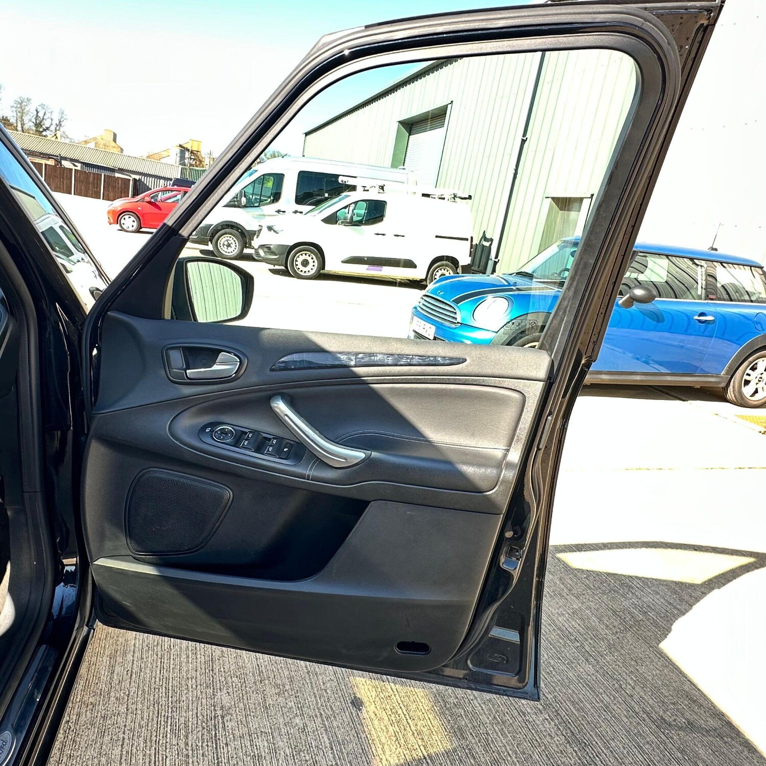 Used Ford Galaxy 2010 for sale - 78073259: Photo 35