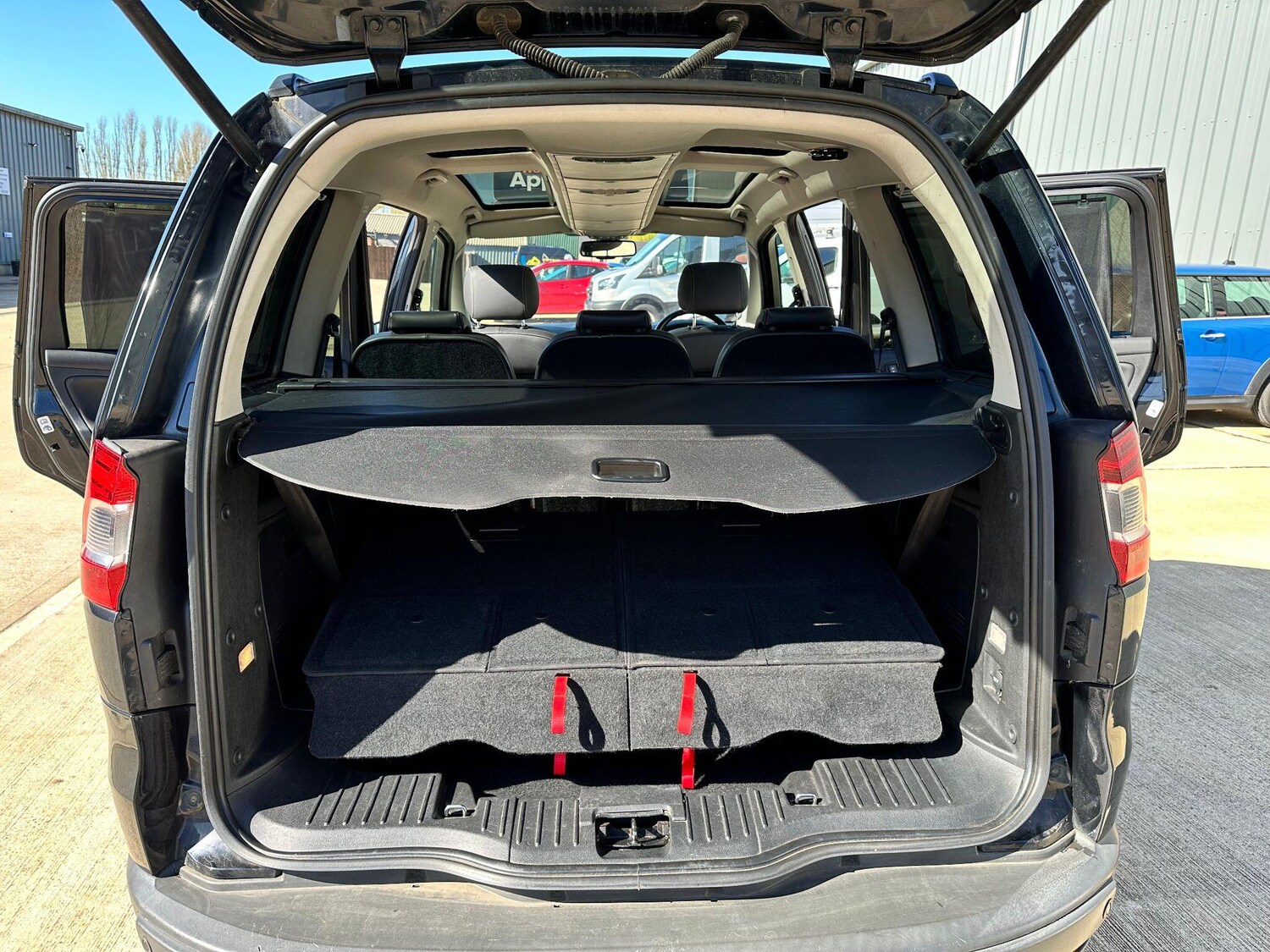 Used Ford Galaxy 2010 for sale - 78073259: Photo 44