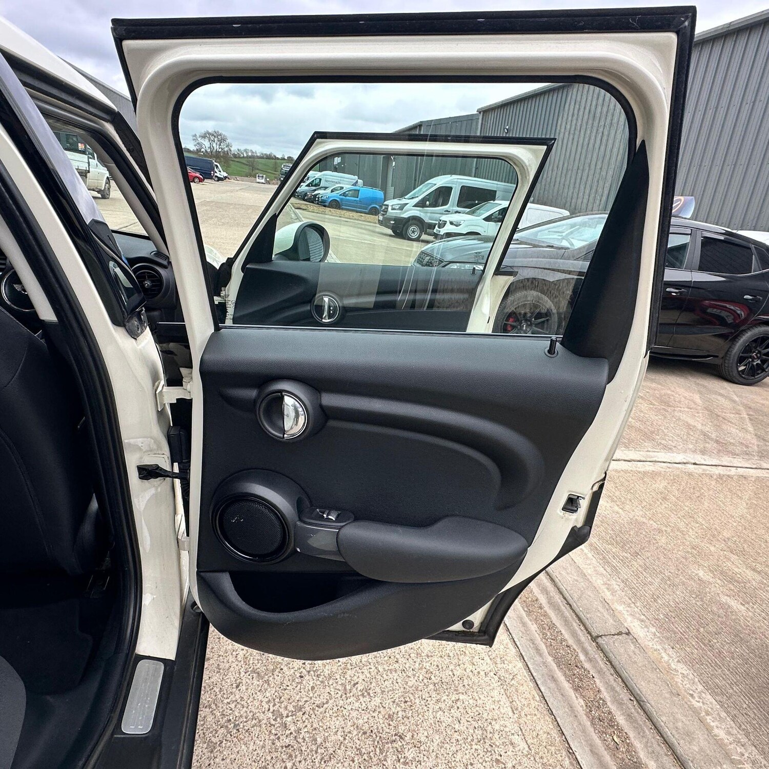 Used MINI Hatch 2016 for sale - 78072589: Photo 28