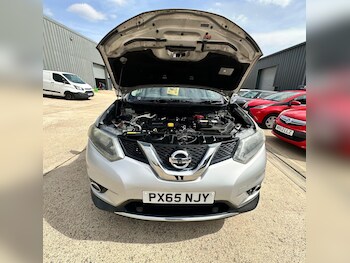 Used Nissan X-Trail 2015 for sale - 78244400: Photo